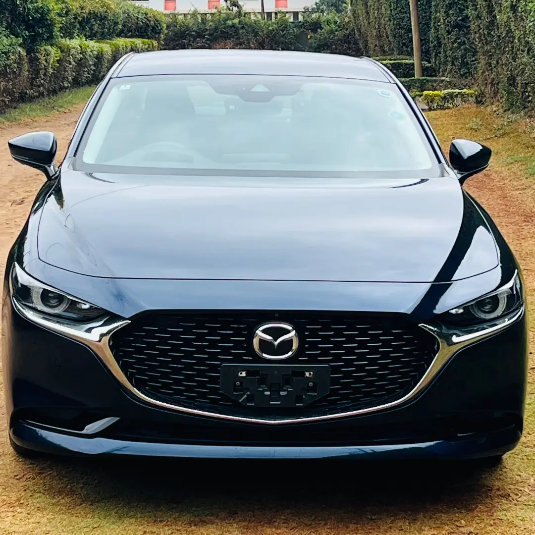 Mazda Mazda3 2020 — front view