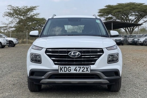 Hyundai Venue 2020 — front view